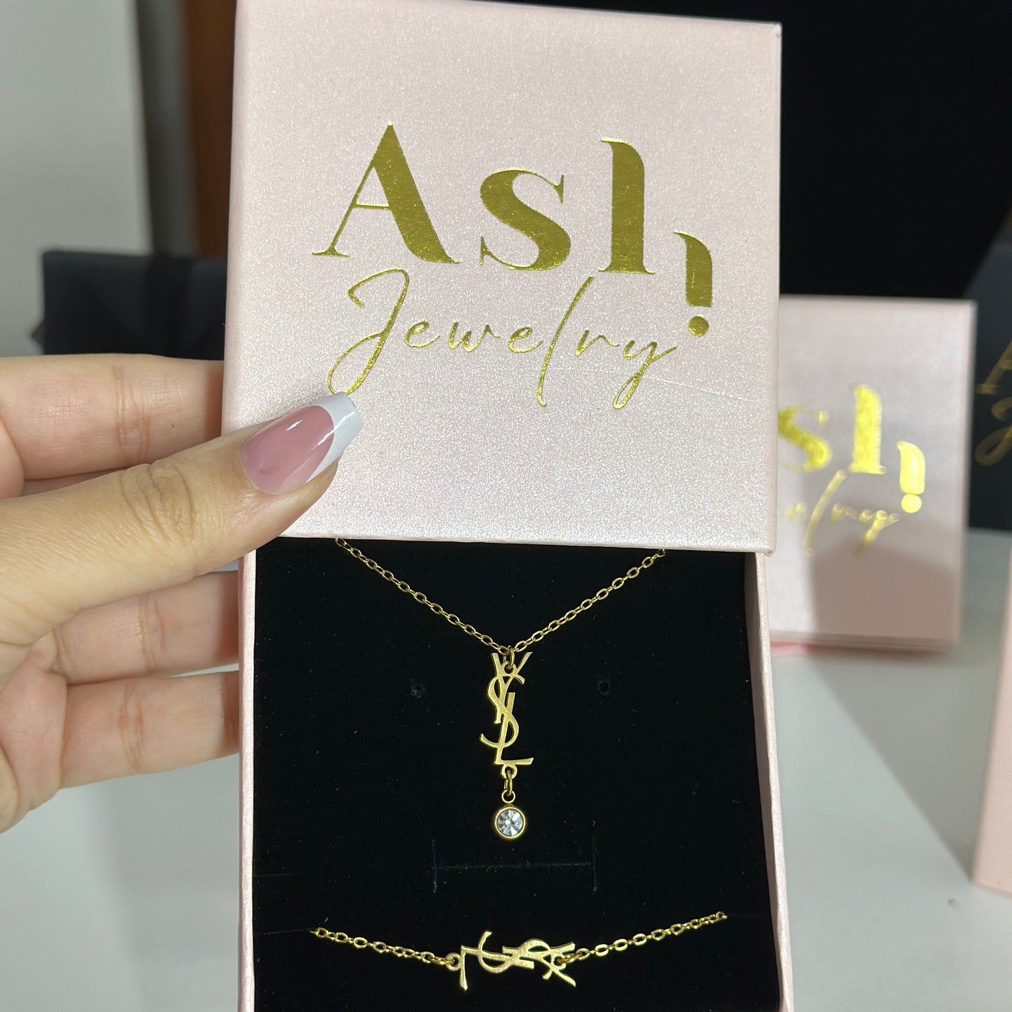 حزمة Ysl ( Collier et Gourmette )