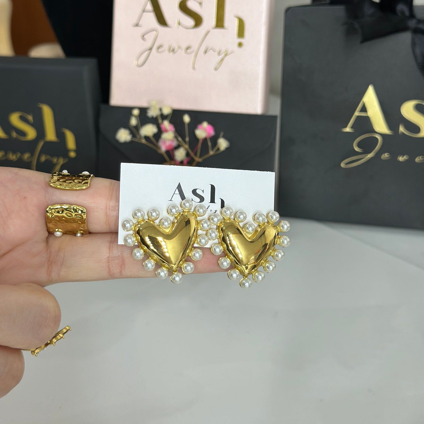 Boucles d'oreilles AMOUR