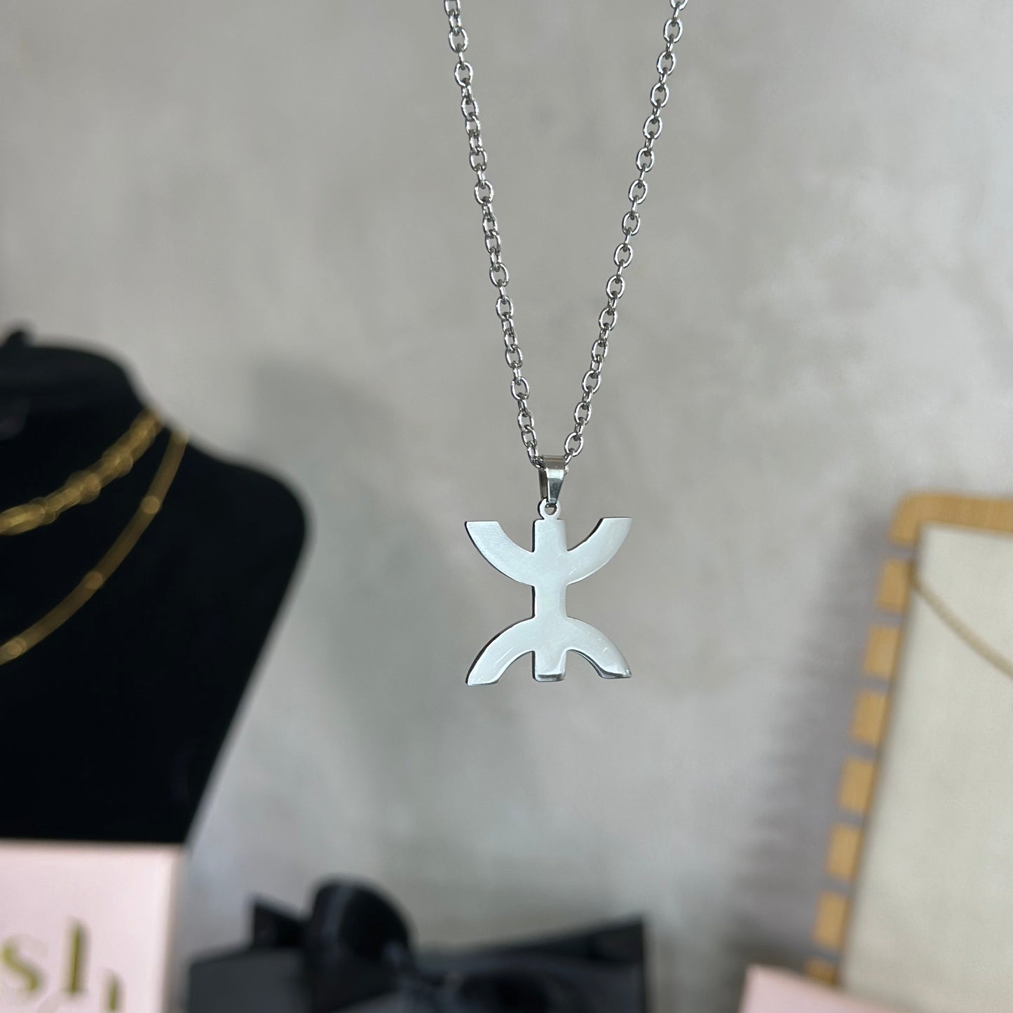 Collier AMAZIGH ⵣ