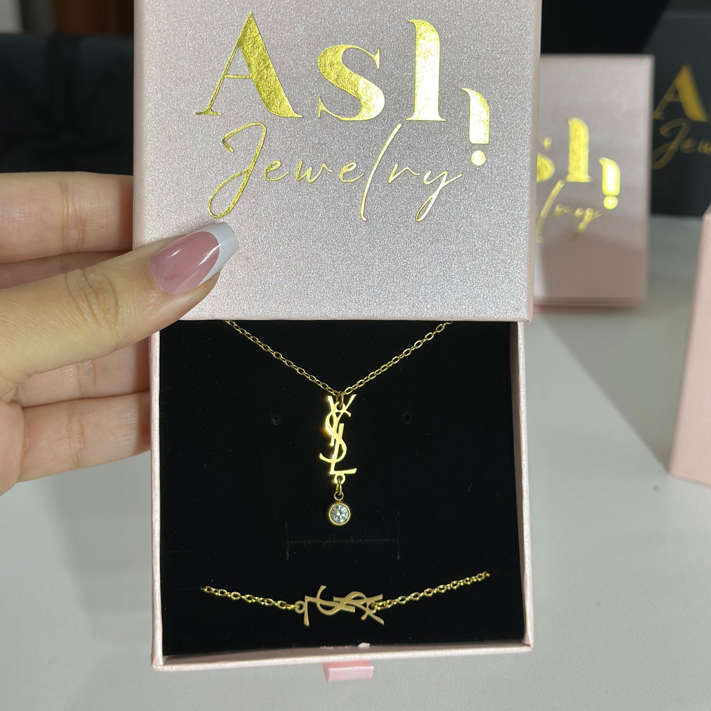 حزمة Ysl ( Collier et Gourmette )