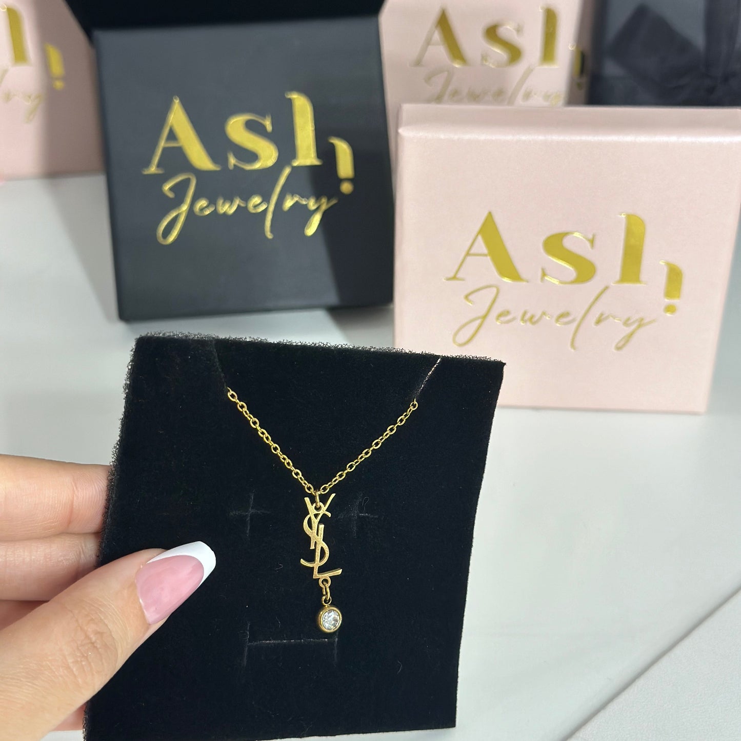 حزمة Ysl ( Collier et Gourmette )