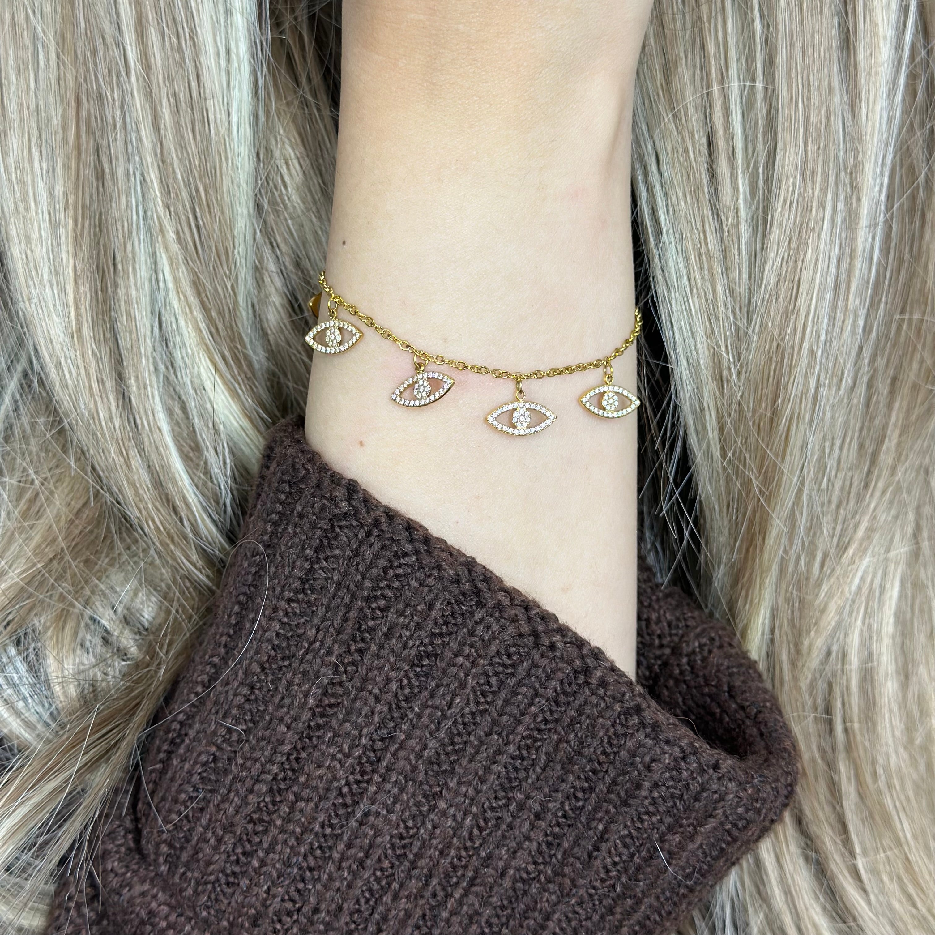 الذواقة الحرف الأول من ديامور