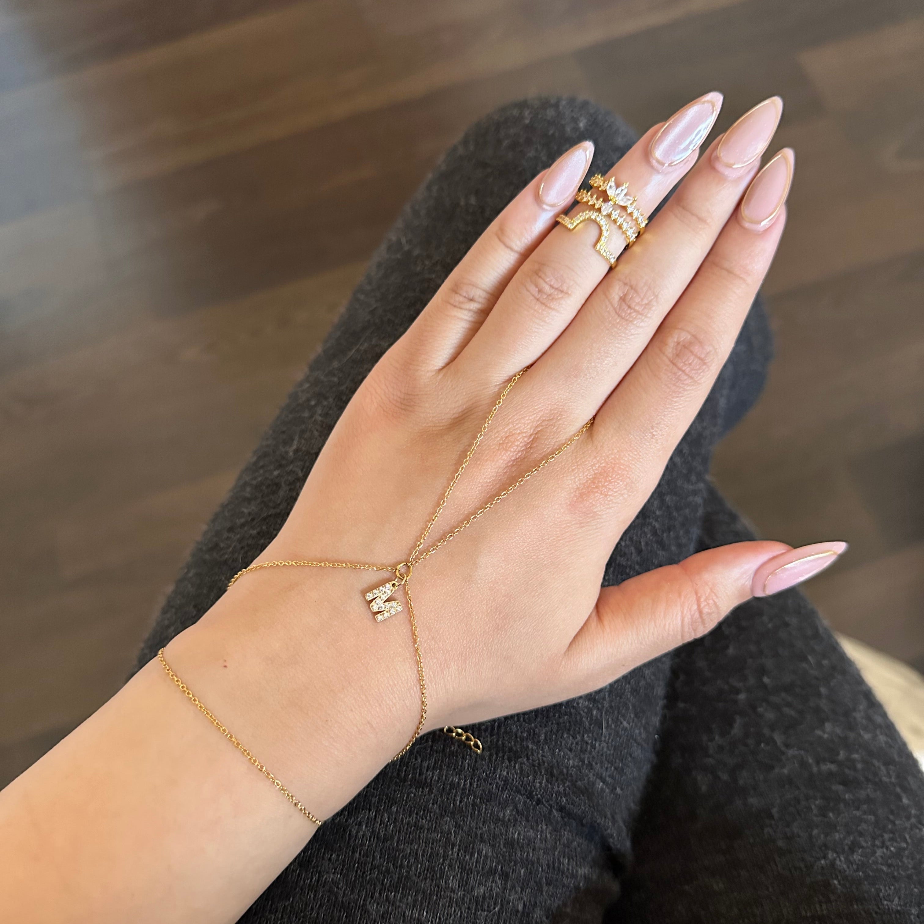 Chaîne de main intiale LUSTRA