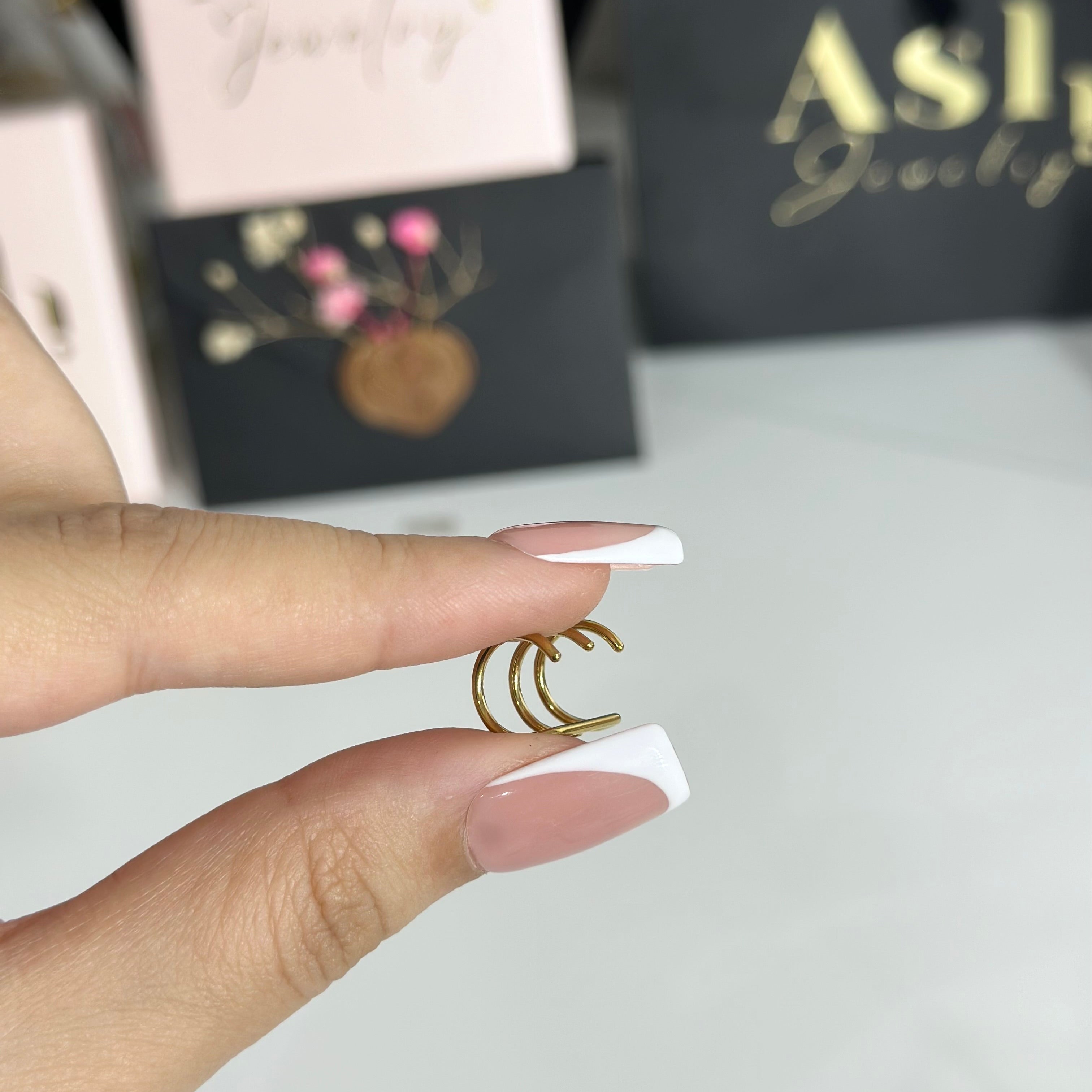 Ear cuff ORINA-1 piece (sans piercing)