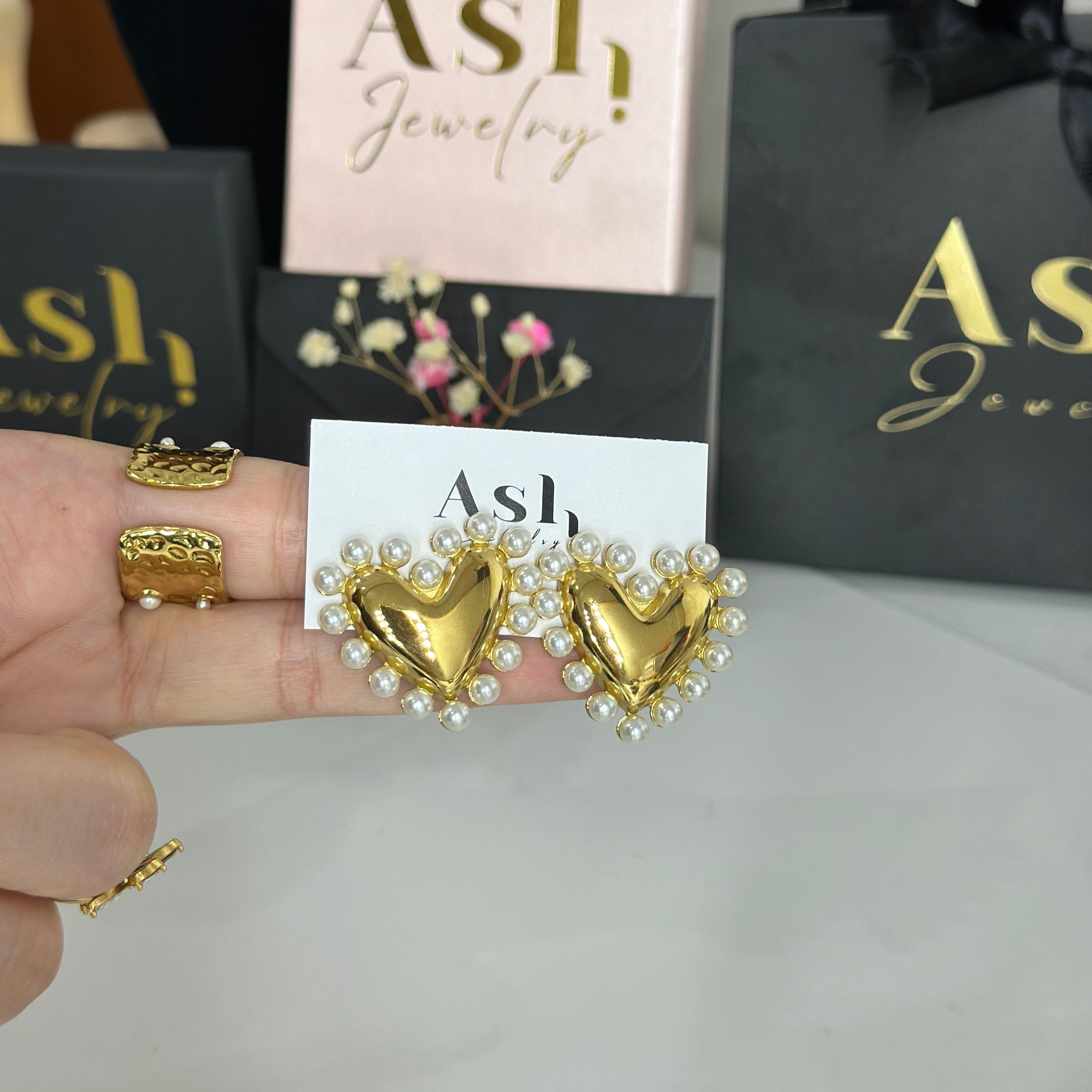 Boucles d'oreilles AMOUR