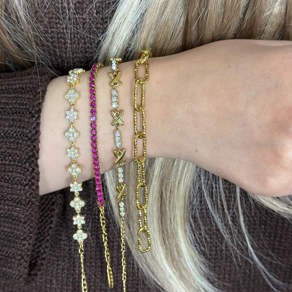 الذواقة الحرف الأول من ديامور