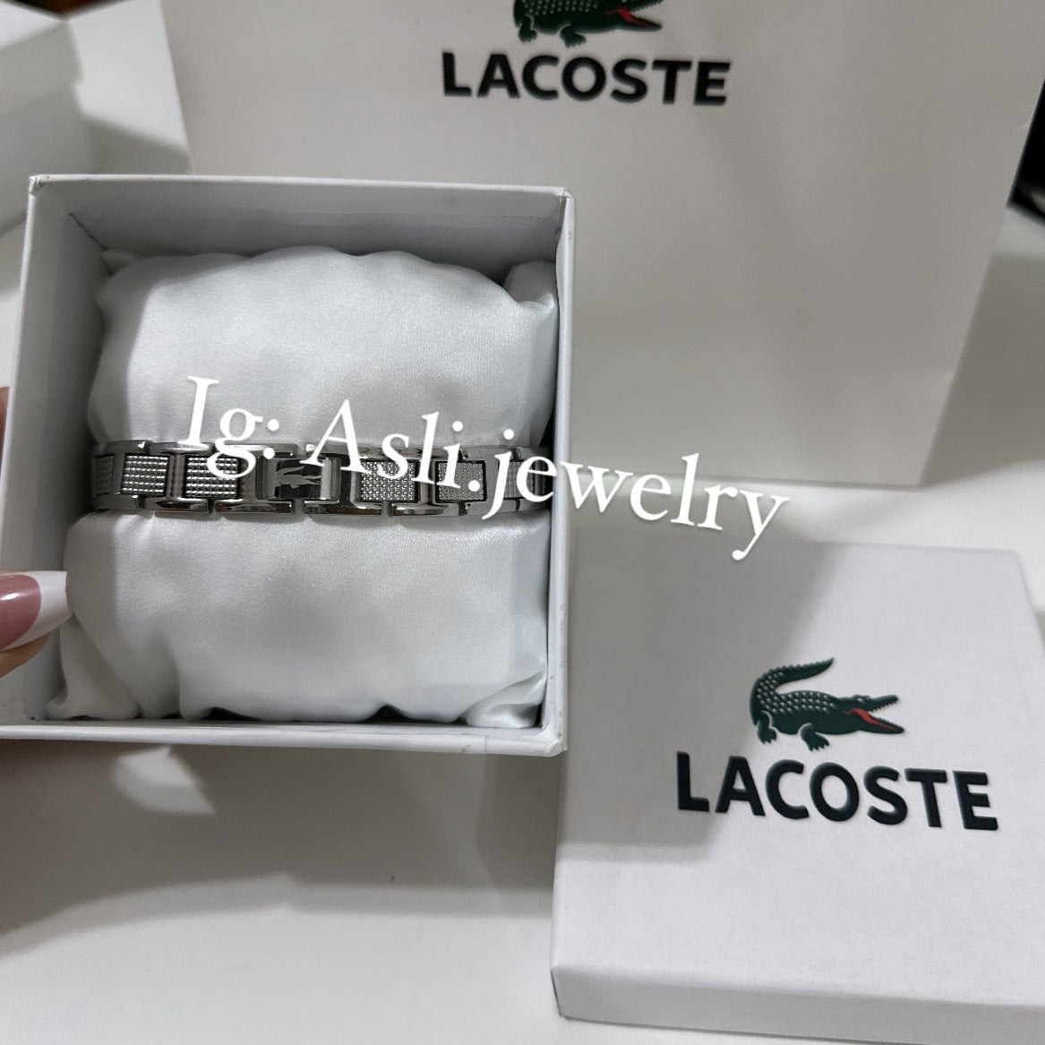 LACOSTE 🐊