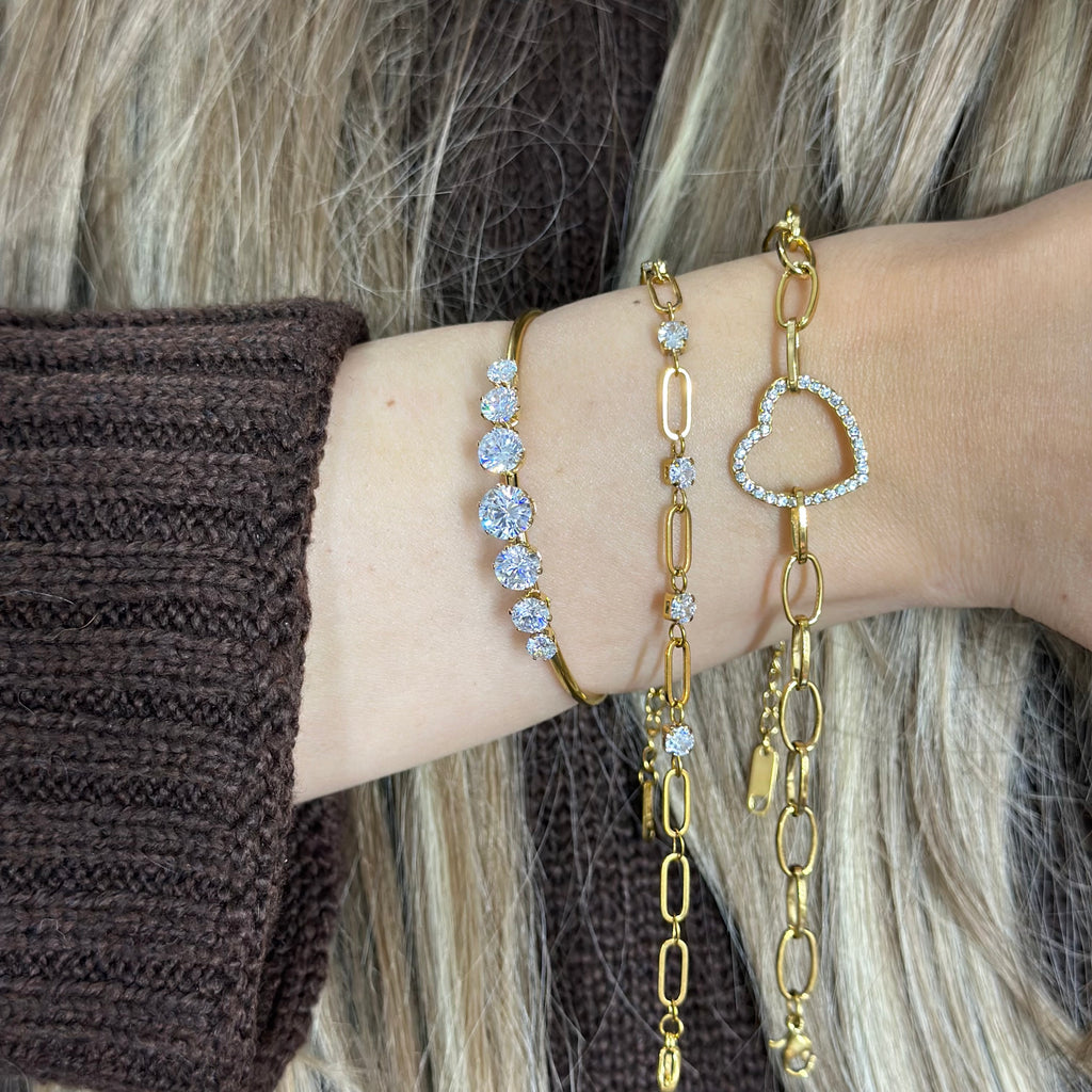 الذواقة الحرف الأول من ديامور