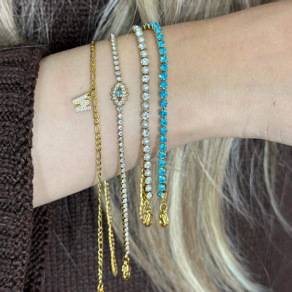 الذواقة الحرف الأول من ديامور