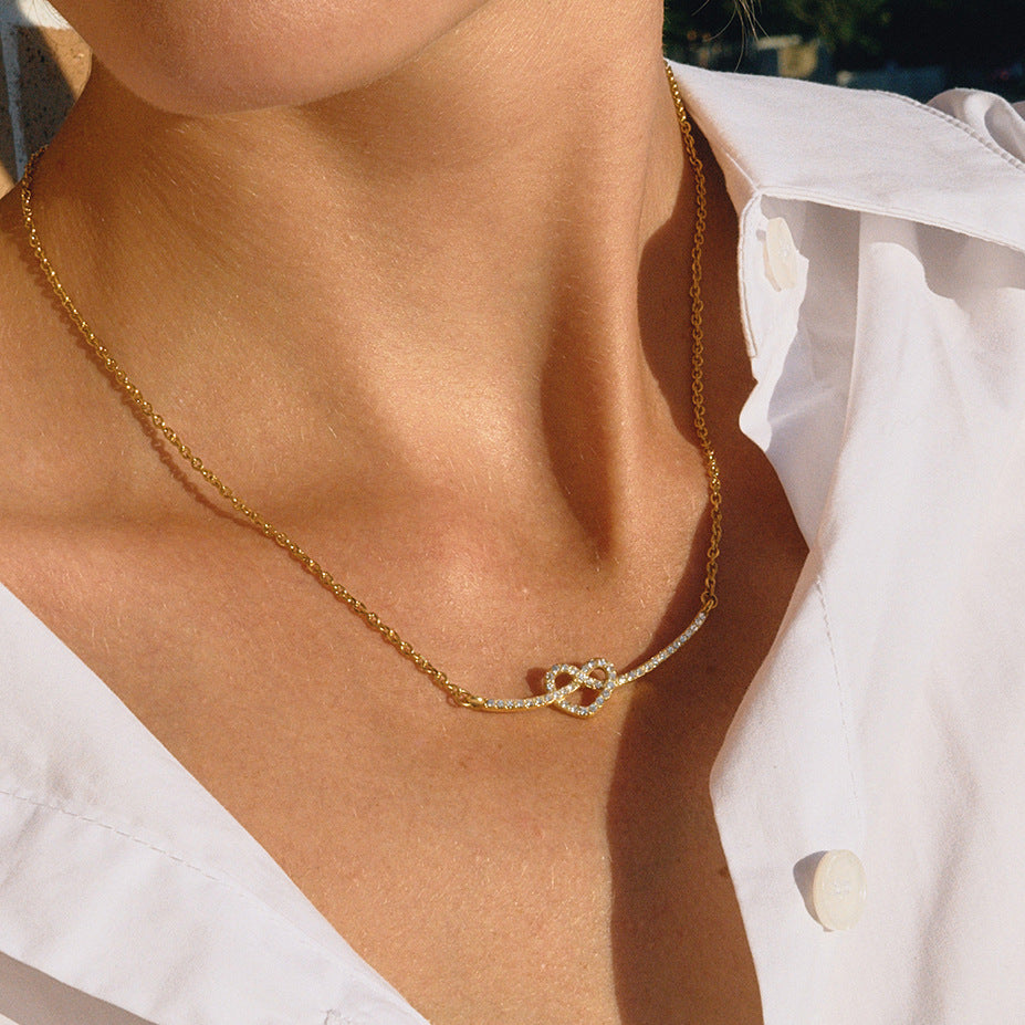 الذواقة الحرف الأول من ديامور