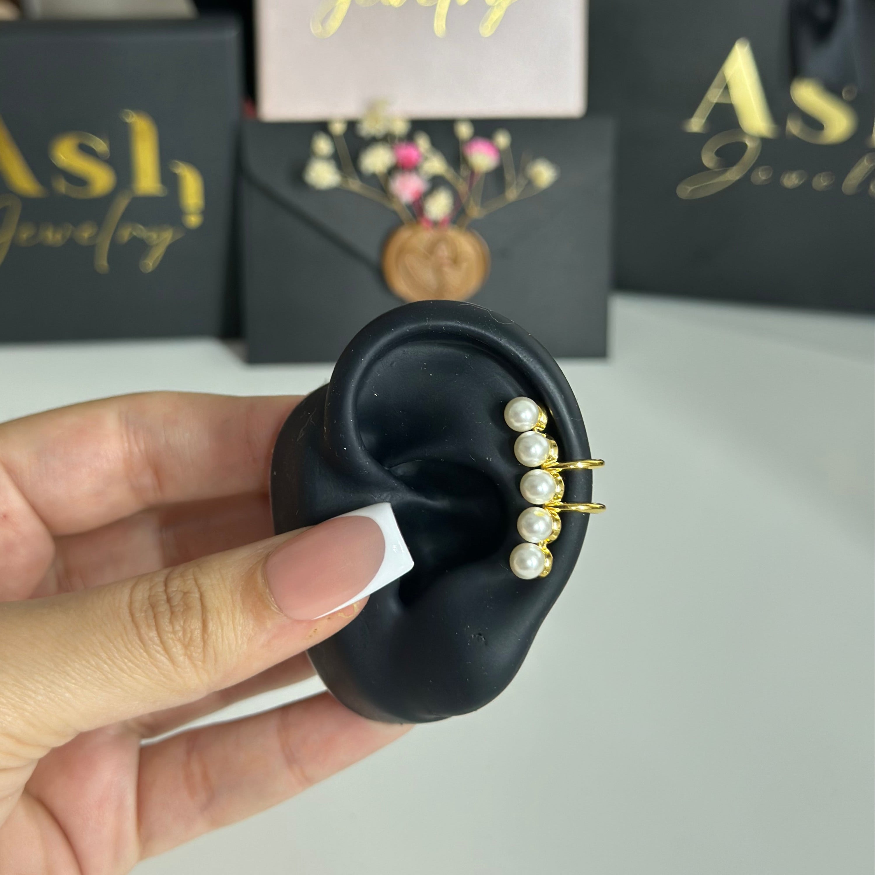 Ear Cuff JOHERA-1 piece (sans piercing)