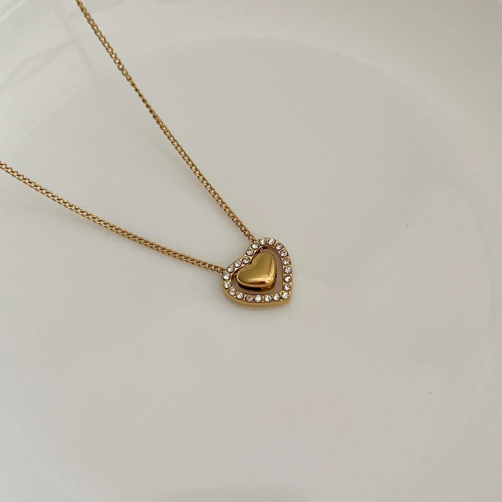 الذواقة الحرف الأول من ديامور