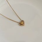 الذواقة الحرف الأول من ديامور