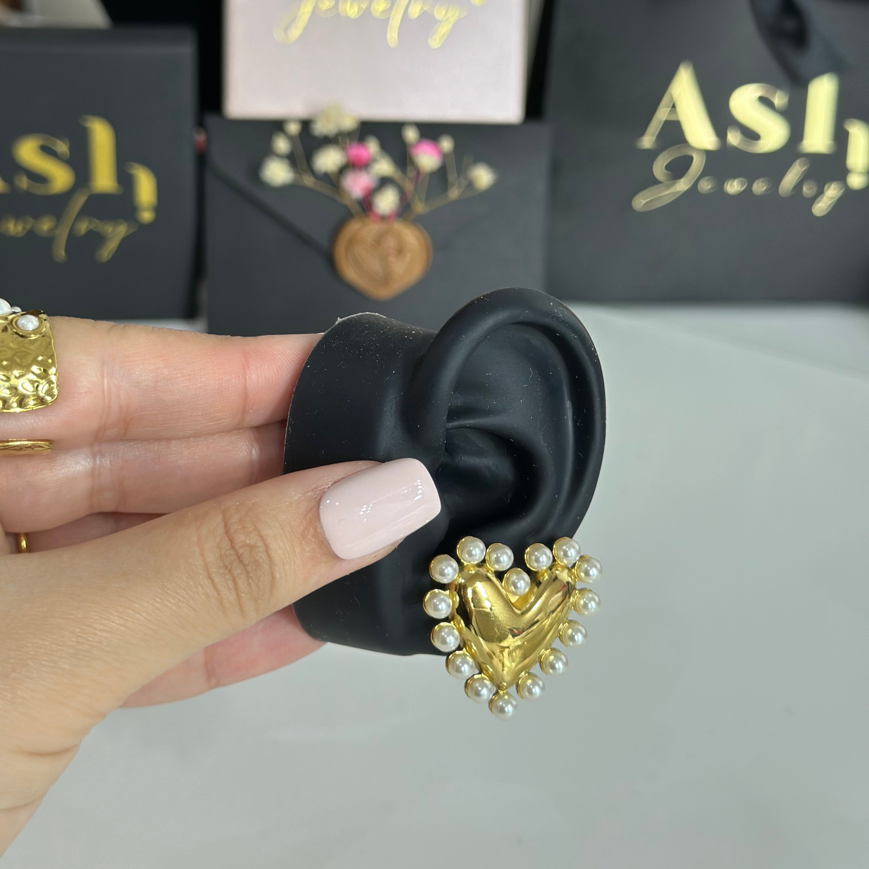 Boucles d'oreilles AMOUR