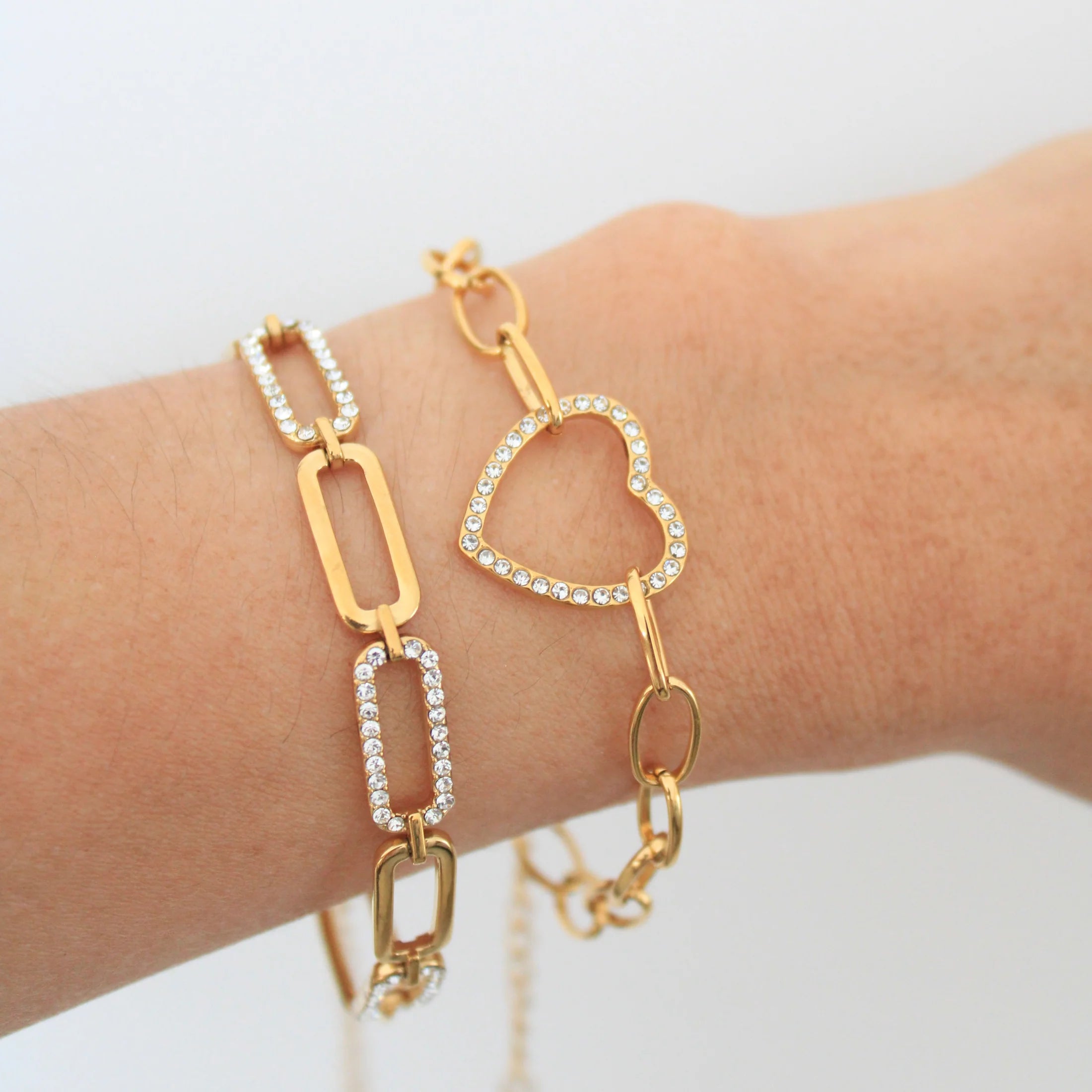 الذواقة الحرف الأول من ديامور