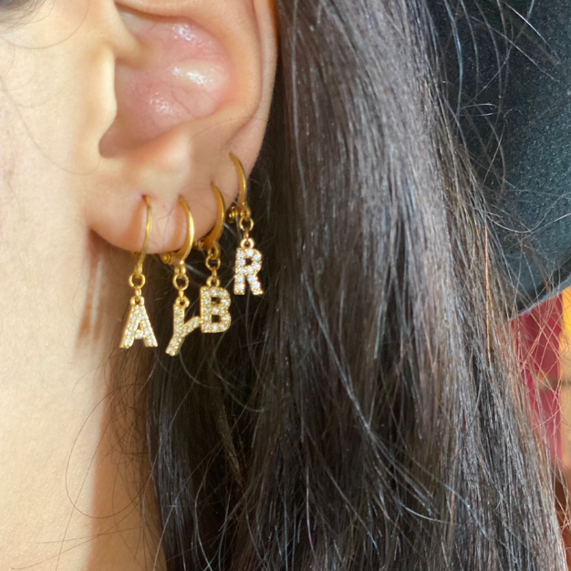 Boucles d'oreilles initiale-JULIA